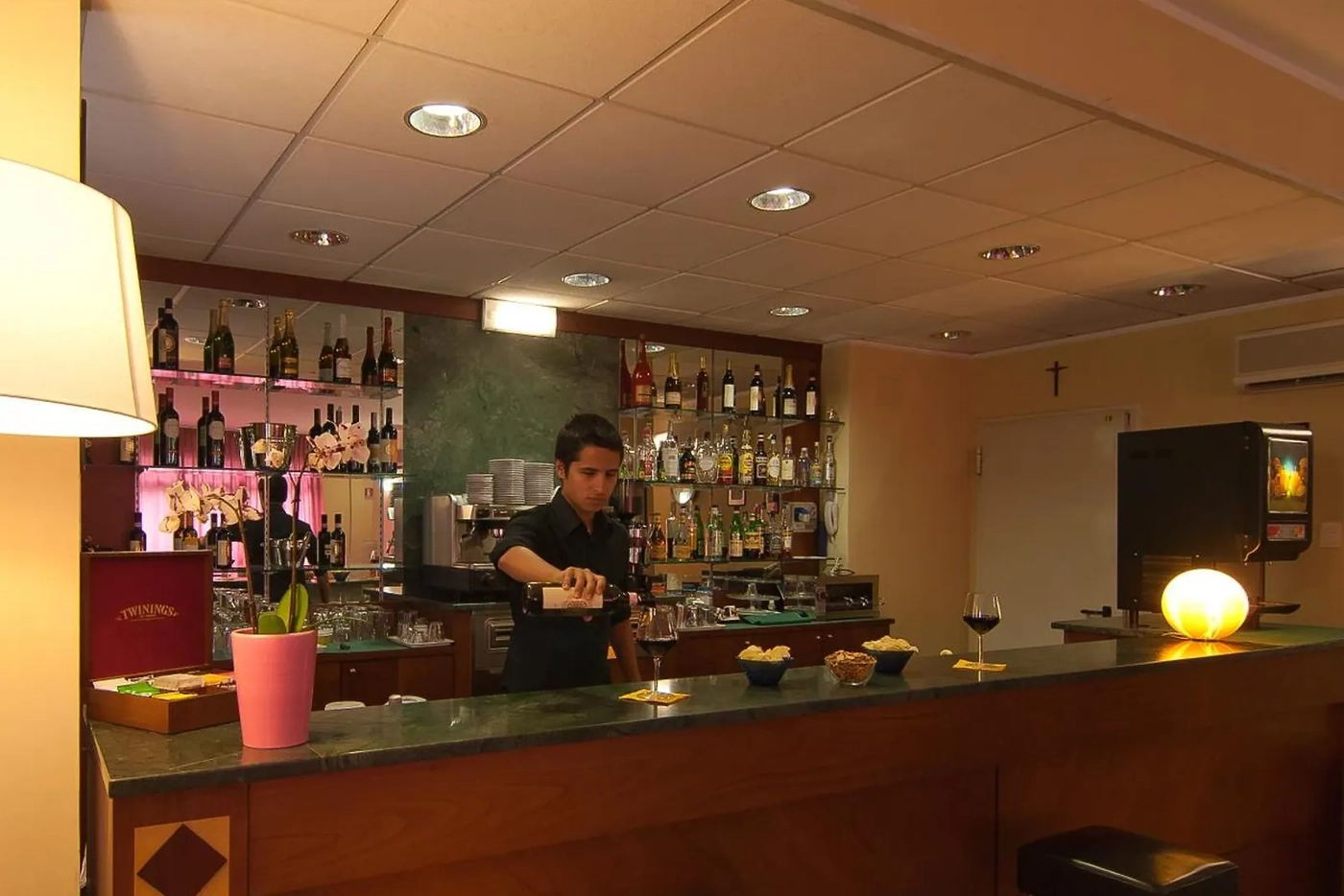 bar