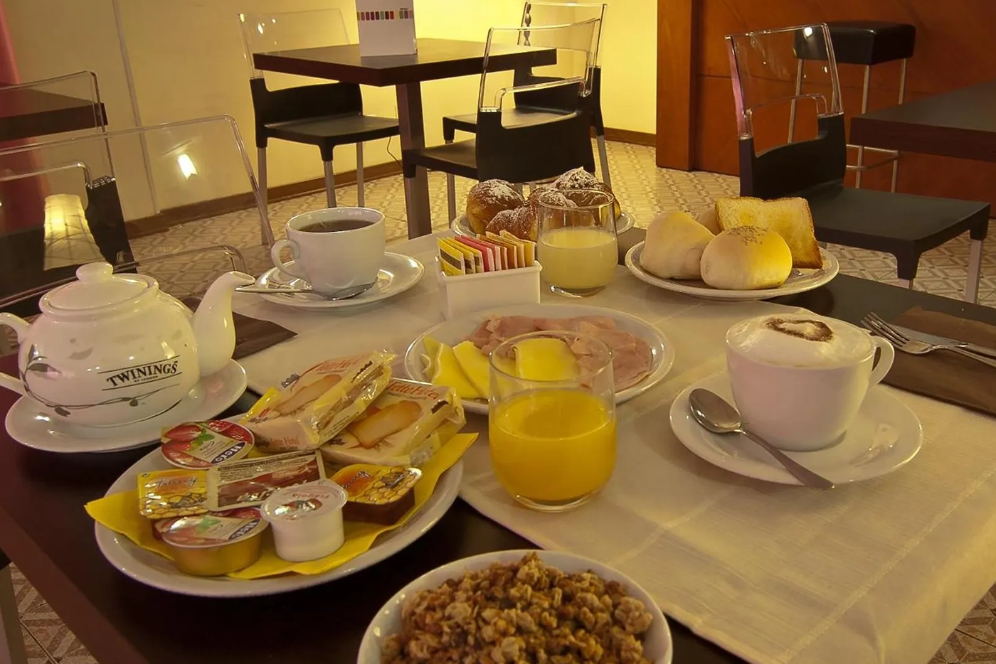 colazione tavolo